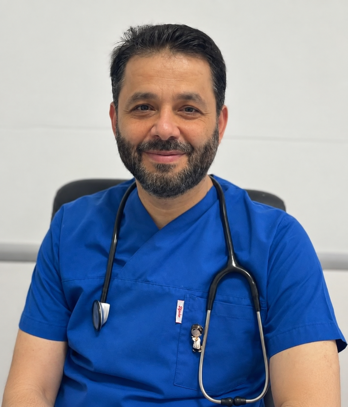 الدكتور محمد عزت شيخ إبراهيم، طبيب أطفال وحديثي الولادة
